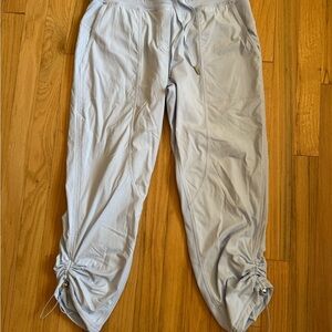 Lululemon Dance Studio Mid-Rise Cropped Pant  size 6